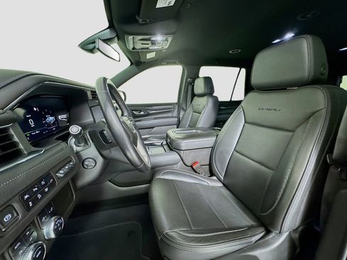 Used 2022 GMC Yukon Denali image 9