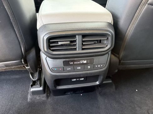 Used 2023 Honda Pilot EX-L image 24