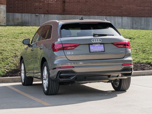 Certified 2022 Audi Q3 2.0T Premium Plus AWD/4WD image 5
