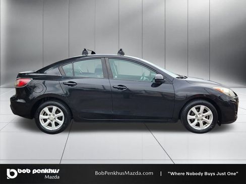 Used 2011 MAZDA MAZDA3 i Touring FWD image 24