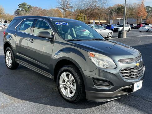 Used 2017 Chevrolet Equinox LS image 8
