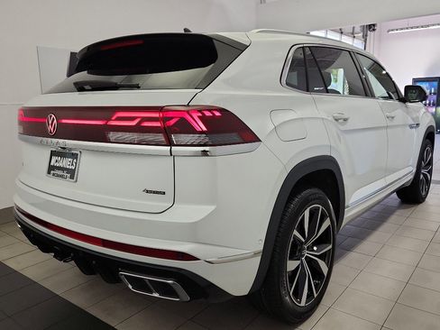 New 2026 Volkswagen Atlas Cross Sport SEL Premium R-Line AWD/4WD image 4