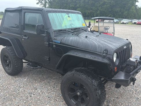 Used 2012 Jeep Wrangler Sport AWD/4WD image 4