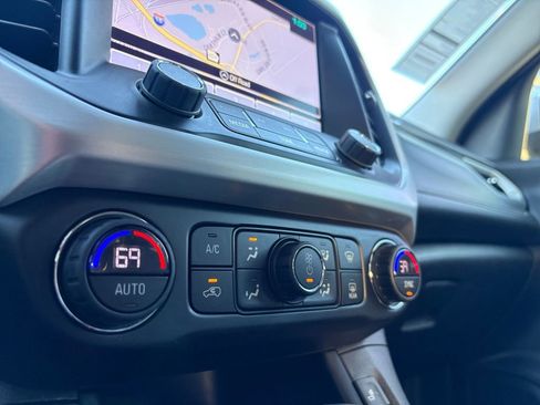 Used 2019 GMC Acadia SLT image 28