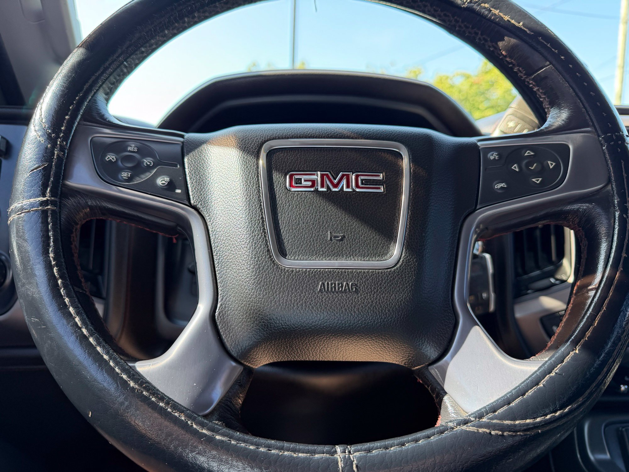 Used 2018 GMC Sierra 2500 SLT w/ All Terrain HD Package AWD/4WD image 22