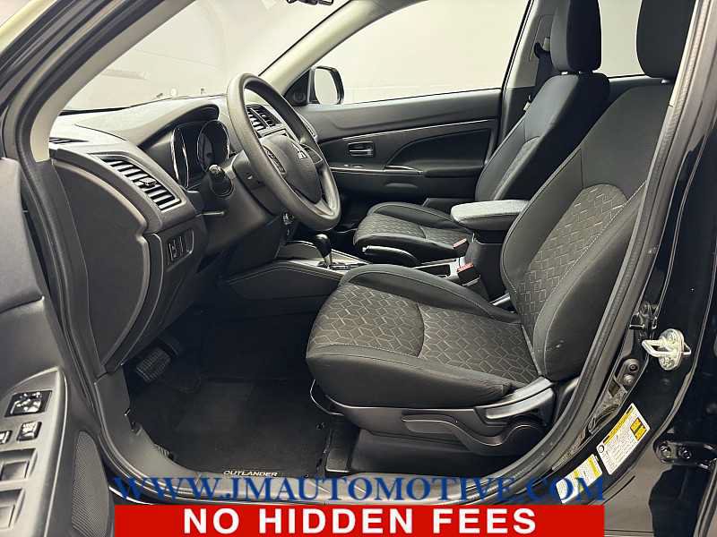 Used 2025 Mitsubishi Outlander Sport ES AWD/4WD image 12