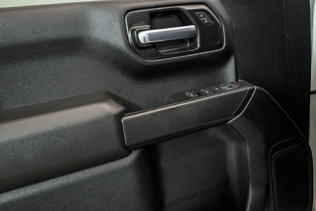 Used 2021 Chevrolet Silverado 1500 Custom Trail Boss AWD/4WD image 9
