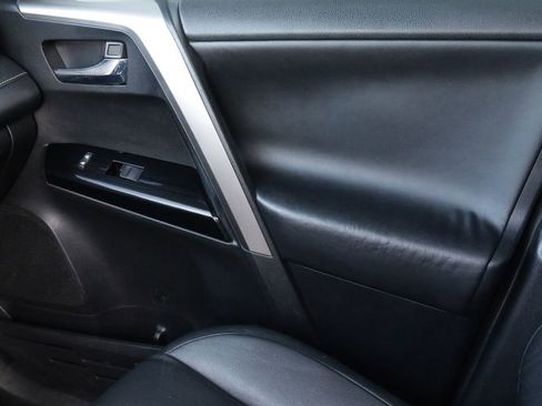 Used 2016 Toyota RAV4 Limited FWD image 32