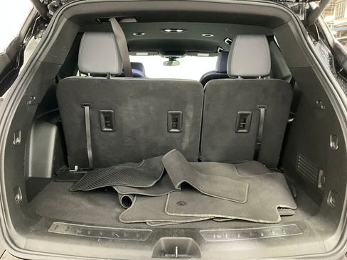 Used 2023 Buick Enclave Essence AWD/4WD image 25