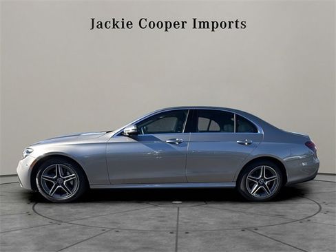 Certified 2022 Mercedes-Benz E 350 4MATIC Sedan image 2