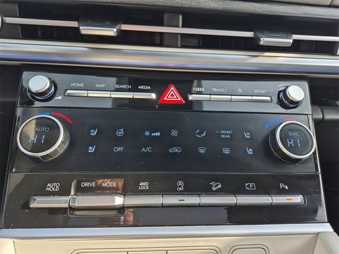 Used 2024 Hyundai Santa Fe Limited image 26