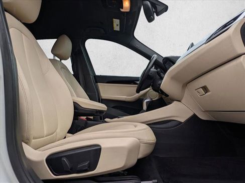 Used 2018 BMW X1 xDrive28i image 19
