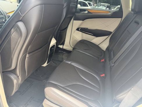 Used 2015 Lincoln MKC FWD w/ Equipment Group 102A Reserve image 9