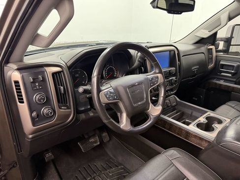 Used 2015 GMC Sierra 2500 Denali w/ Duramax Plus Package AWD/4WD image 4