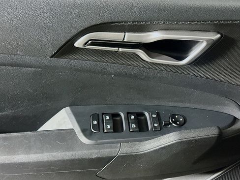 Used 2025 Kia Sportage LX image 15