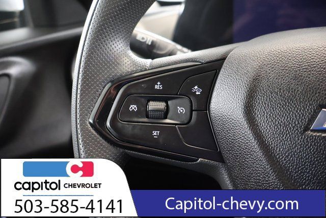 Used 2025 Chevrolet Trax LT FWD image 17