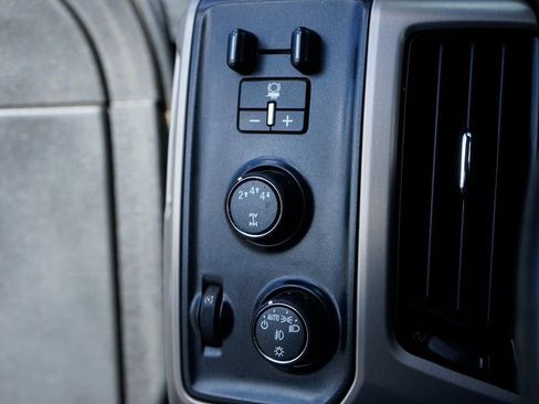 Used 2019 GMC Sierra 3500 Denali image 21