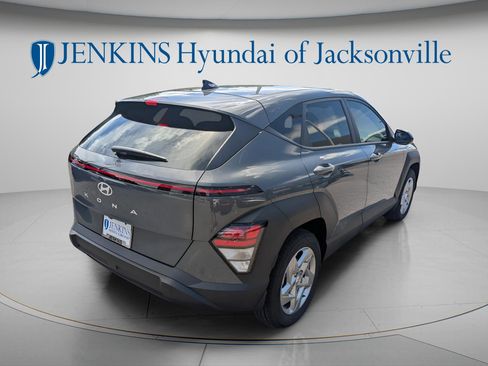 New 2026 Hyundai Kona SE FWD image 3