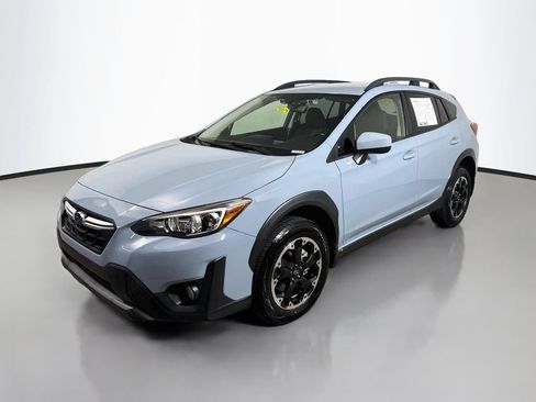 Used 2021 Subaru Crosstrek 2.0i Premium w/ Popular Package #2 AWD/4WD image 3