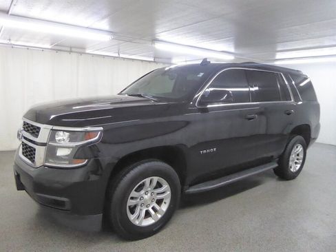 Used 2017 Chevrolet Tahoe LS RWD image 3
