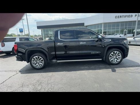 Used 2024 GMC Sierra 1500 Denali w/ Denali Reserve Package AWD/4WD image 9
