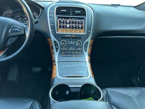 Used 2017 Lincoln MKX Select w/ Select Plus Package image 13