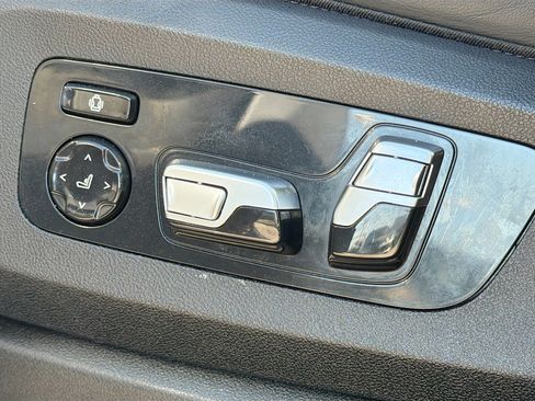 Used 2023 BMW X7 xDrive40i image 25