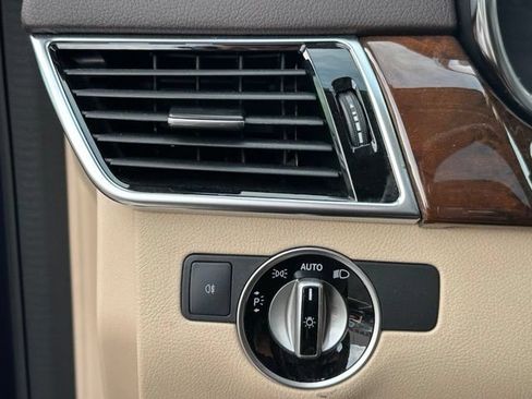 Used 2019 Mercedes-Benz GLS 450 4MATIC image 23