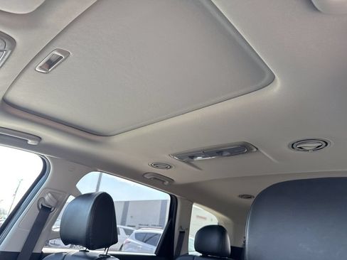 Used 2025 Kia Telluride S AWD/4WD image 13