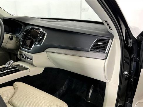 Used 2023 Volvo XC90 B6 Ultimate w/ Protection Package Premier image 16