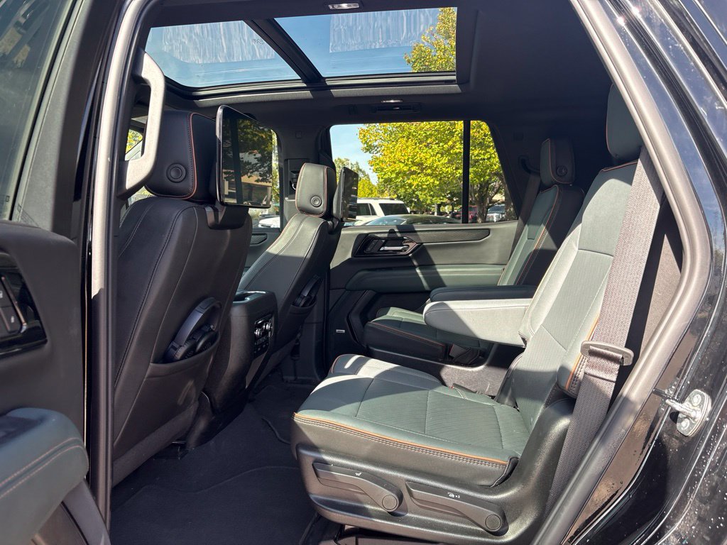 Used 2026 GMC Yukon AT4 w/ AT4 Premium Plus Package AWD/4WD image 19