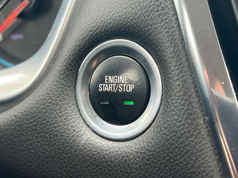 Certified 2021 Chevrolet Traverse LT AWD/4WD image 32