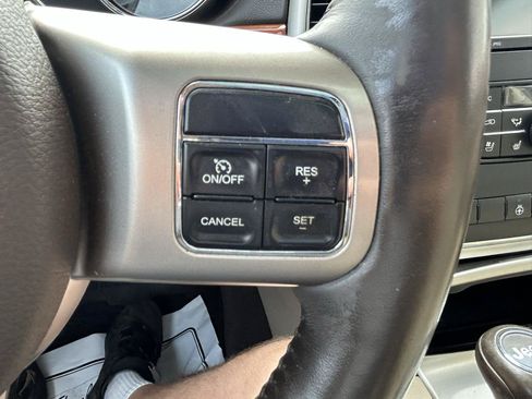 Used 2011 Jeep Grand Cherokee Overland AWD/4WD image 20