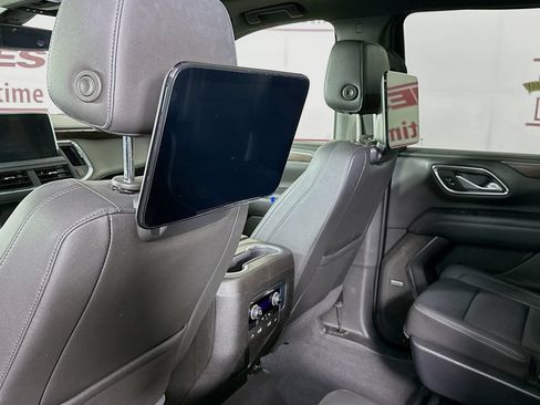 Used 2021 Chevrolet Suburban Z71 w/ Rear Media and Nav Package AWD/4WD image 13
