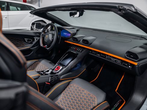 Used 2024 Lamborghini Huracan EVO AWD/4WD image 13