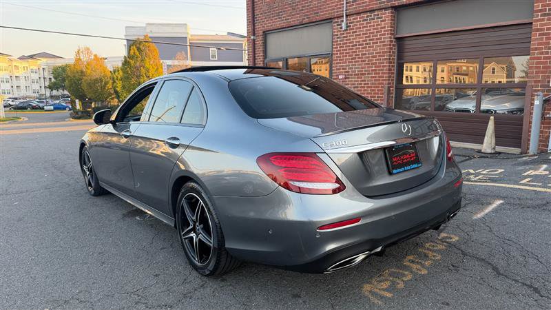 Used 2018 Mercedes-Benz E 300 image 16