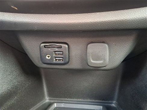 Used 2023 Chevrolet Traverse RS image 26