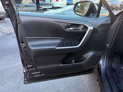 Used 2024 Toyota RAV4 XLE image 20
