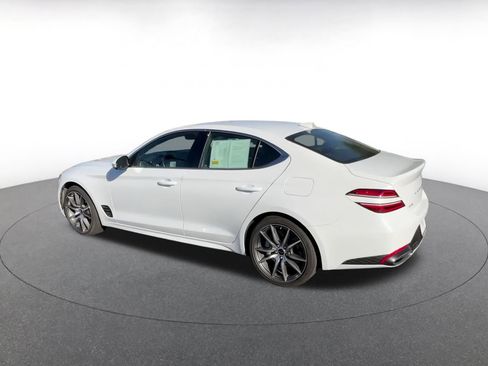 Used 2025 Genesis G70 2.5T image 10
