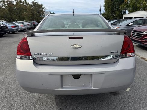 Used 2008 Chevrolet Impala LT w/ Luxury Edition Package image 7