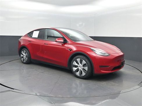 Used 2021 Tesla Model Y Long Range image 32