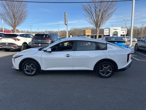 Used 2025 Kia K4 LXS image 5