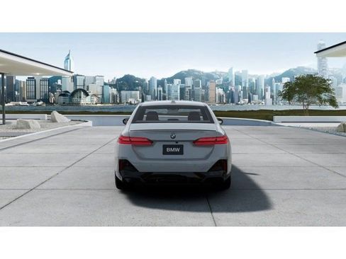 New 2027 BMW 530i RWD image 5