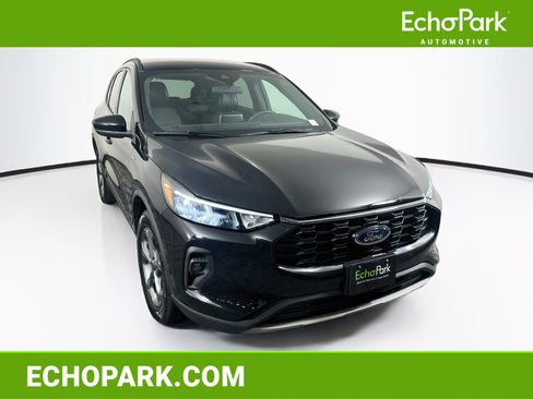 Used 2025 Ford Escape ST-Line Select AWD/4WD image 1