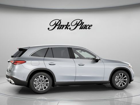 Used 2026 Mercedes-Benz GLC 300 4MATIC image 24