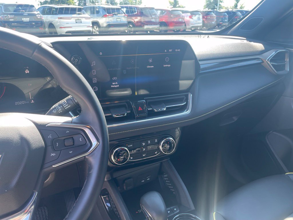 Used 2025 Chevrolet TrailBlazer ACTIV w/ Convenience Package FWD image 15