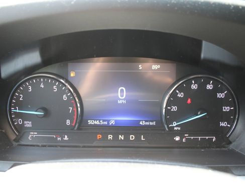 Used 2022 Ford Explorer XLT w/ Equipment Group 202A AWD/4WD image 31