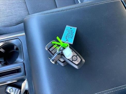 Used 2022 Ford F150 XLT w/ Equipment Group 302A High image 11