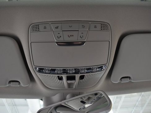 Used 2017 Mercedes-Benz C 300 4MATIC Sedan image 13