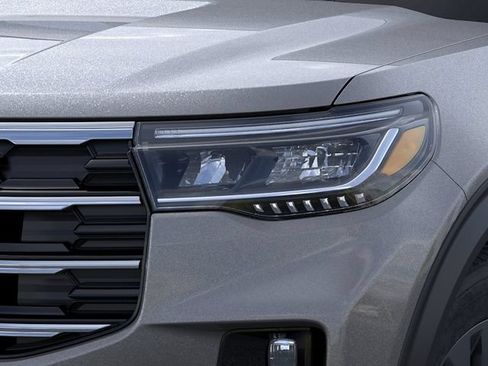 New 2026 Ford Explorer Active w/ Active Comfort Package AWD/4WD image 18